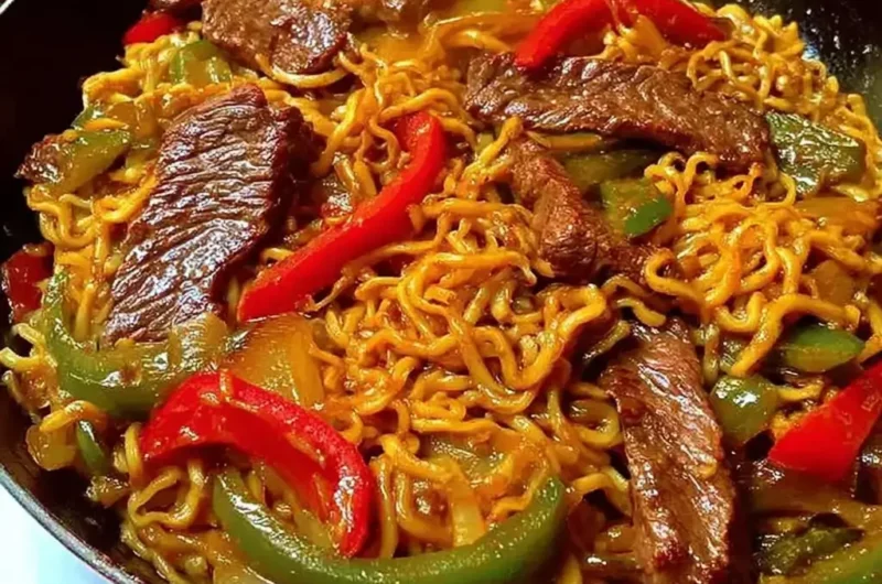 Steak de New York Chow Mein aux poivrons et oignons
